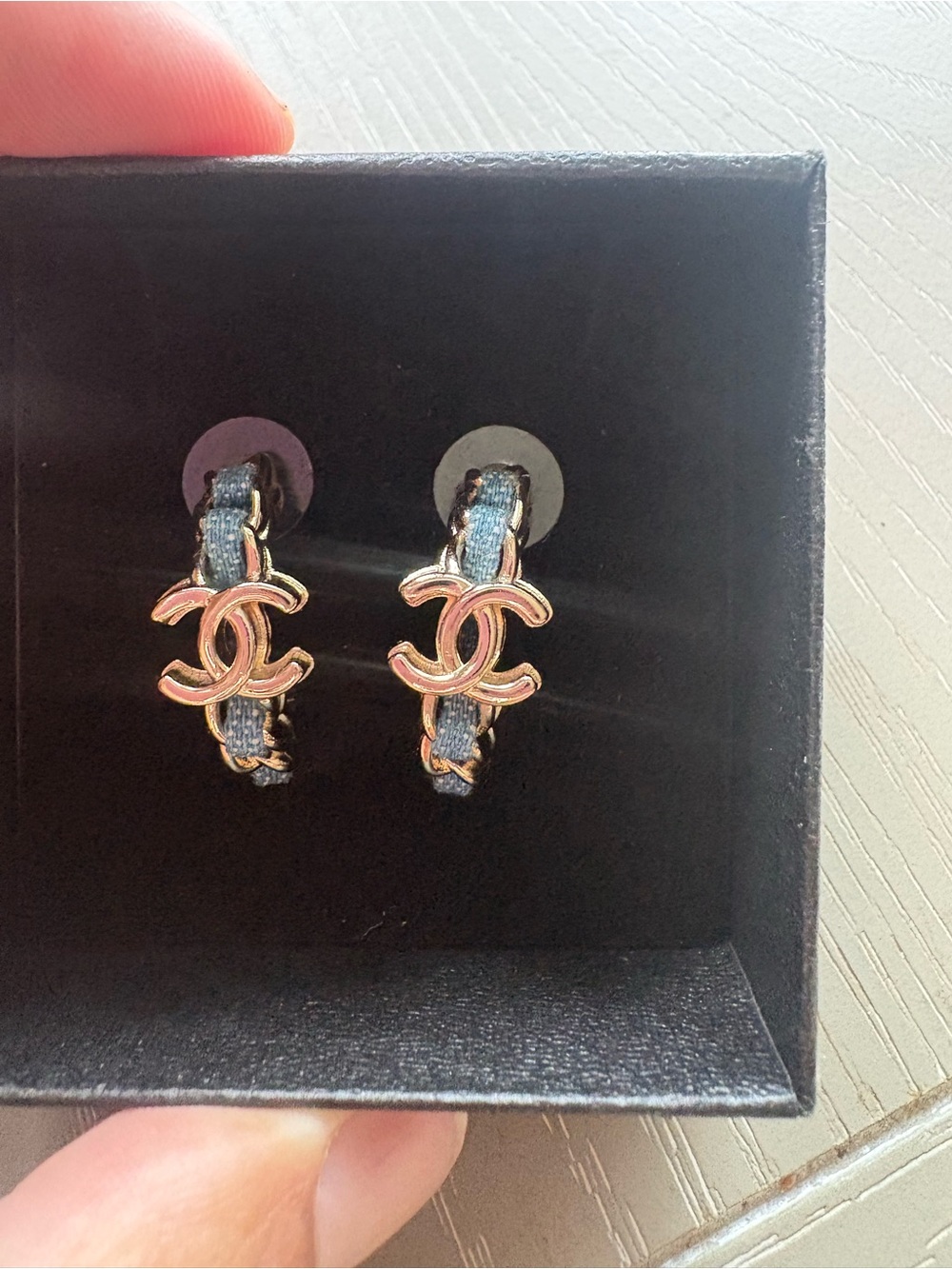 FASHION Gold CC Logo Hoop Pierced Earrings with Blue Denim Fabric Weave - Picture 4 of 8